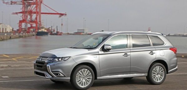 Second-gen Mitsubishi Outlander PHEV arrives in UK ahead of August launch