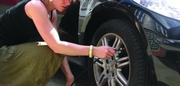 Tyre pressure checks should be a part of festive car safety for drivers